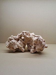 Камень биокерамика риф средний, 20−30 см, цена за 1 шт.